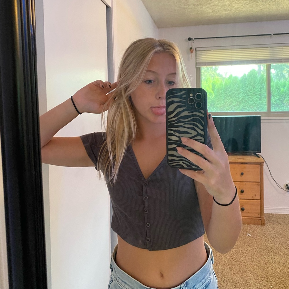 crop top